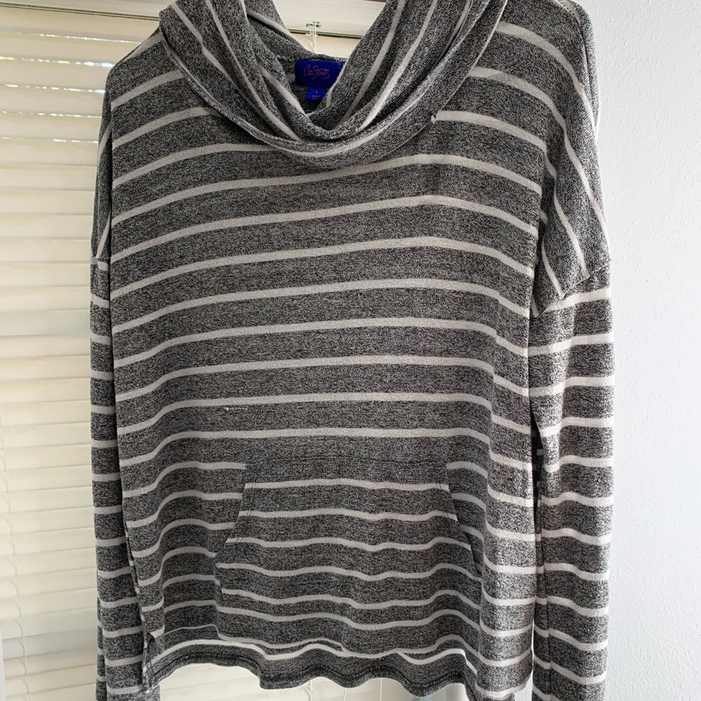Long sleeve sweater